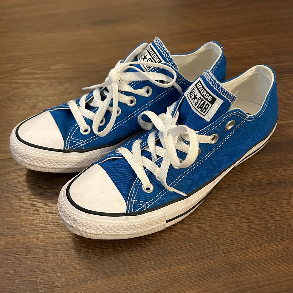 Women’s Blue Converse Sneakers